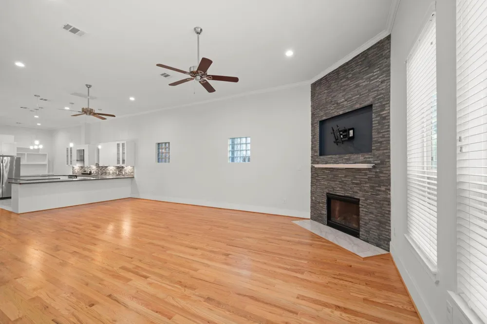 206 Burr Street #A Houston, TX 77011