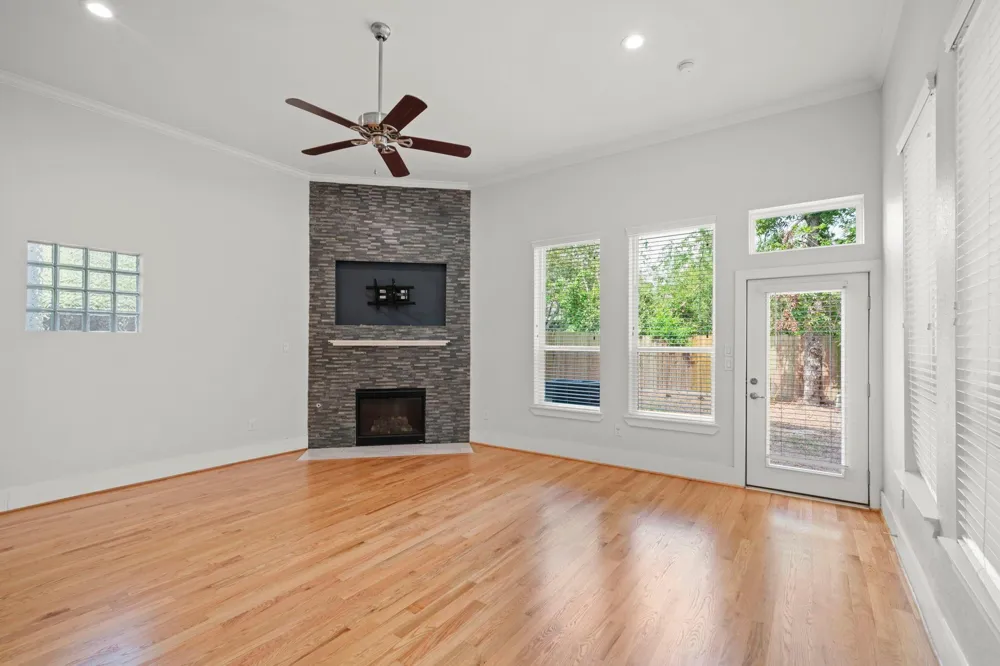 206 Burr Street #A Houston, TX 77011