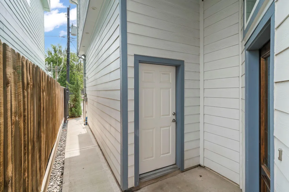 206 Burr Street #A Houston, TX 77011