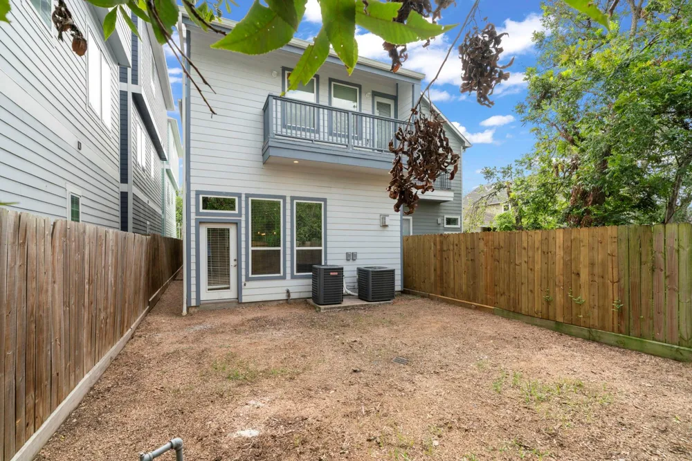 206 Burr Street #A Houston, TX 77011