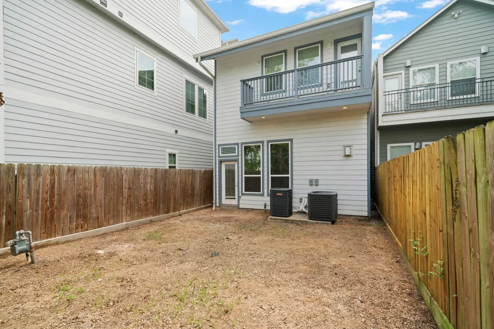 206 Burr Street #A Houston, TX 77011