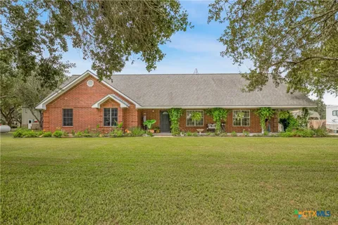 126 Lakeview Drive