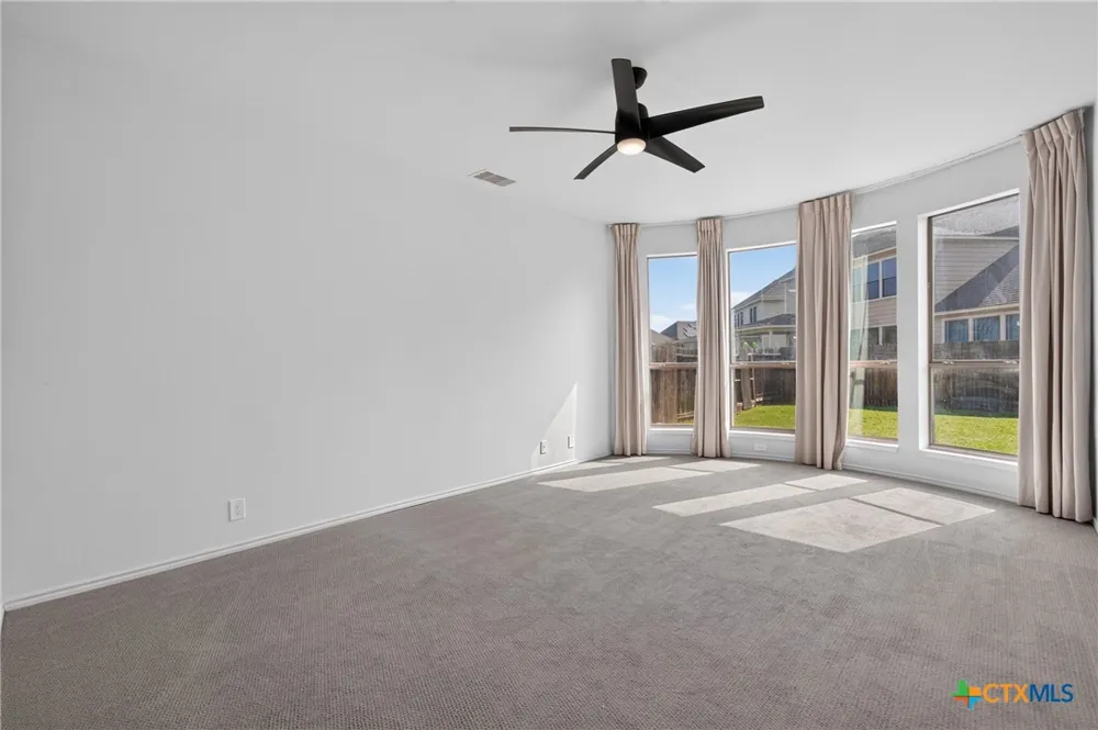 3027 Hidden Meadow Seguin, TX 78155