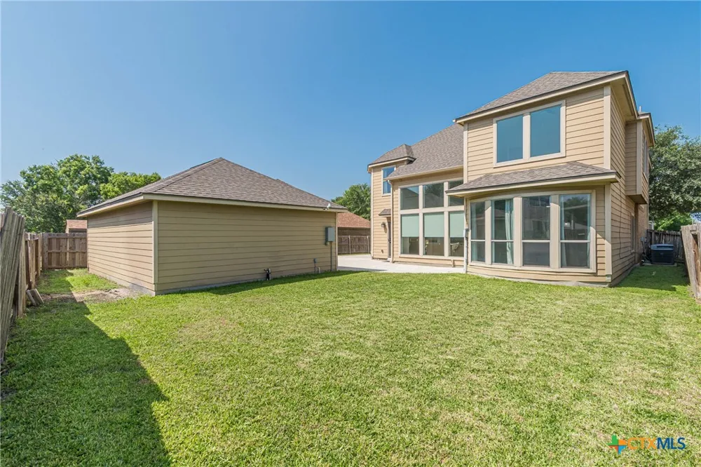 3027 Hidden Meadow Seguin, TX 78155