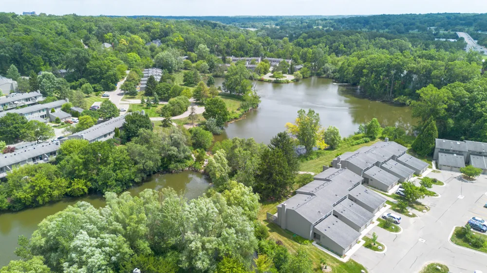 690 Peninsula Court Ann Arbor, MI 48105