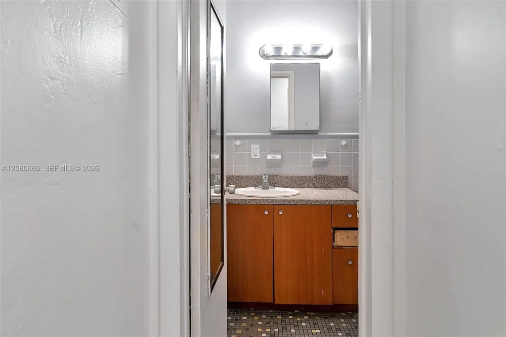 318 Majorca Ave #304 Coral Gables, FL 33134