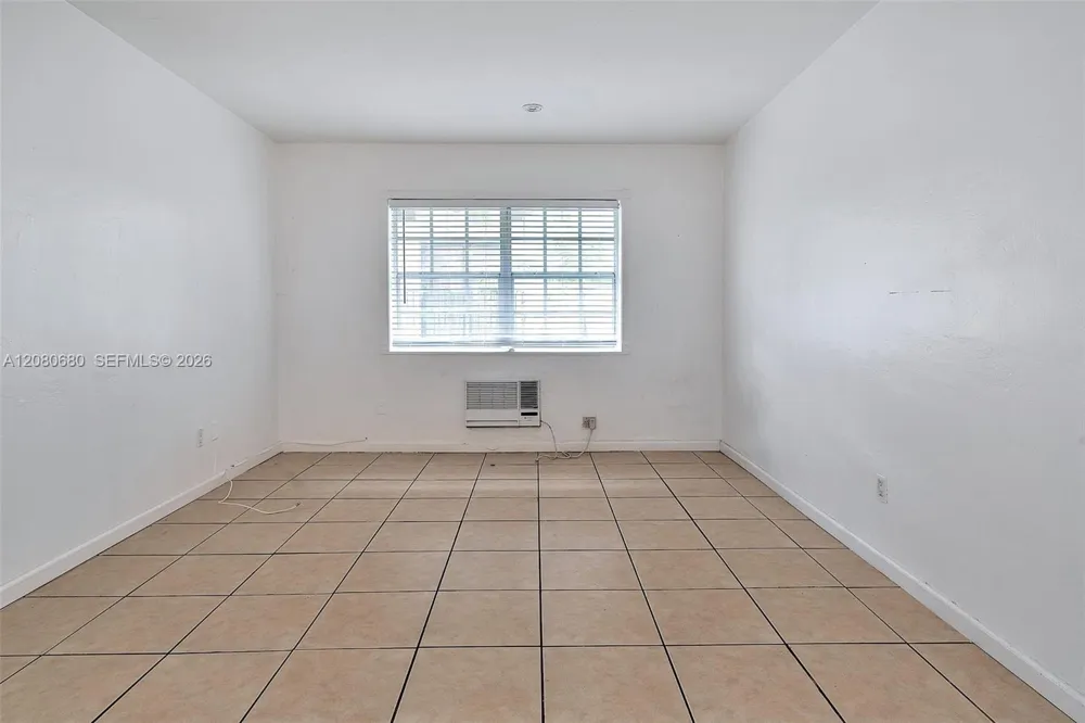318 Majorca Ave #304 Coral Gables, FL 33134
