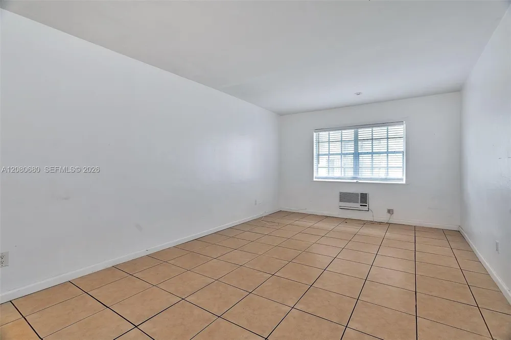 318 Majorca Ave #304 Coral Gables, FL 33134