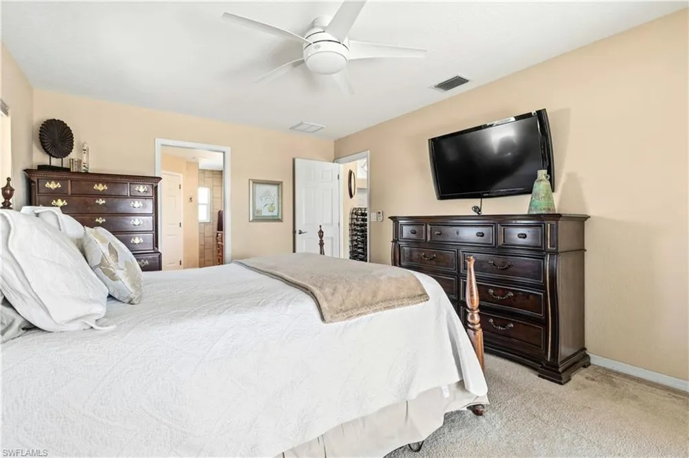 1633 NW 39th Avenue Cape Coral, FL 33993