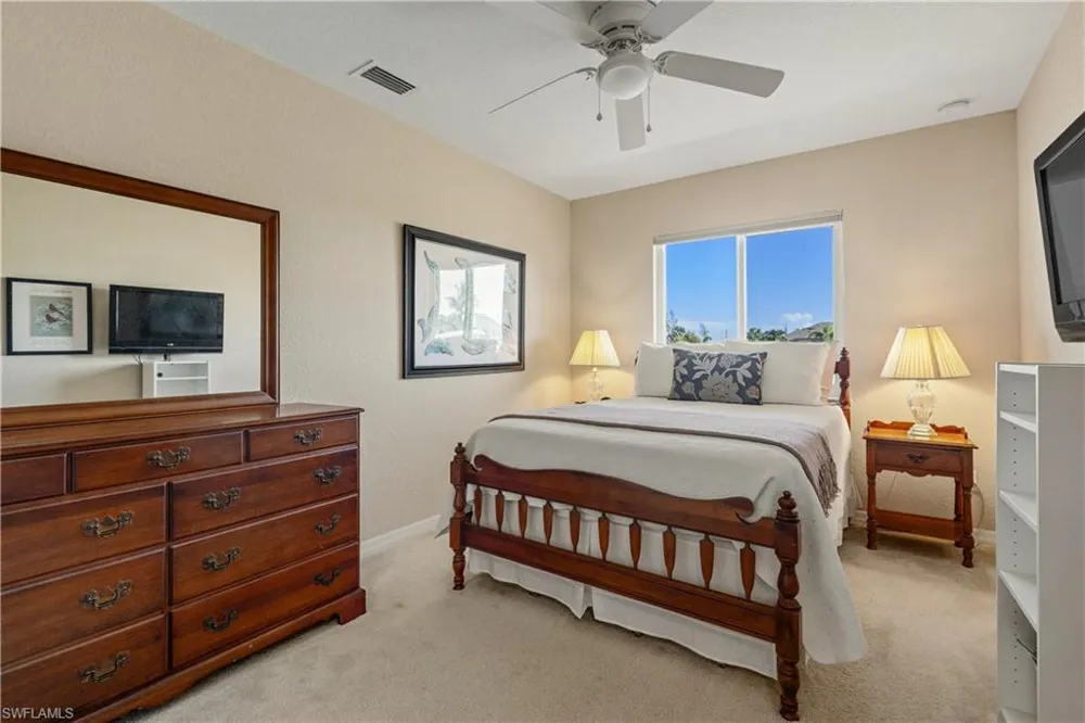 1633 NW 39th Avenue Cape Coral, FL 33993