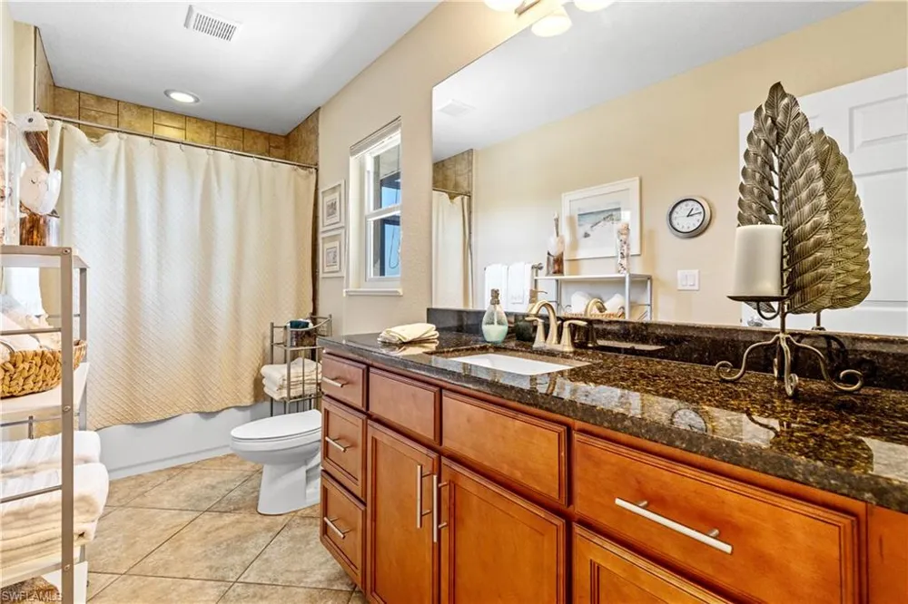 1633 NW 39th Avenue Cape Coral, FL 33993