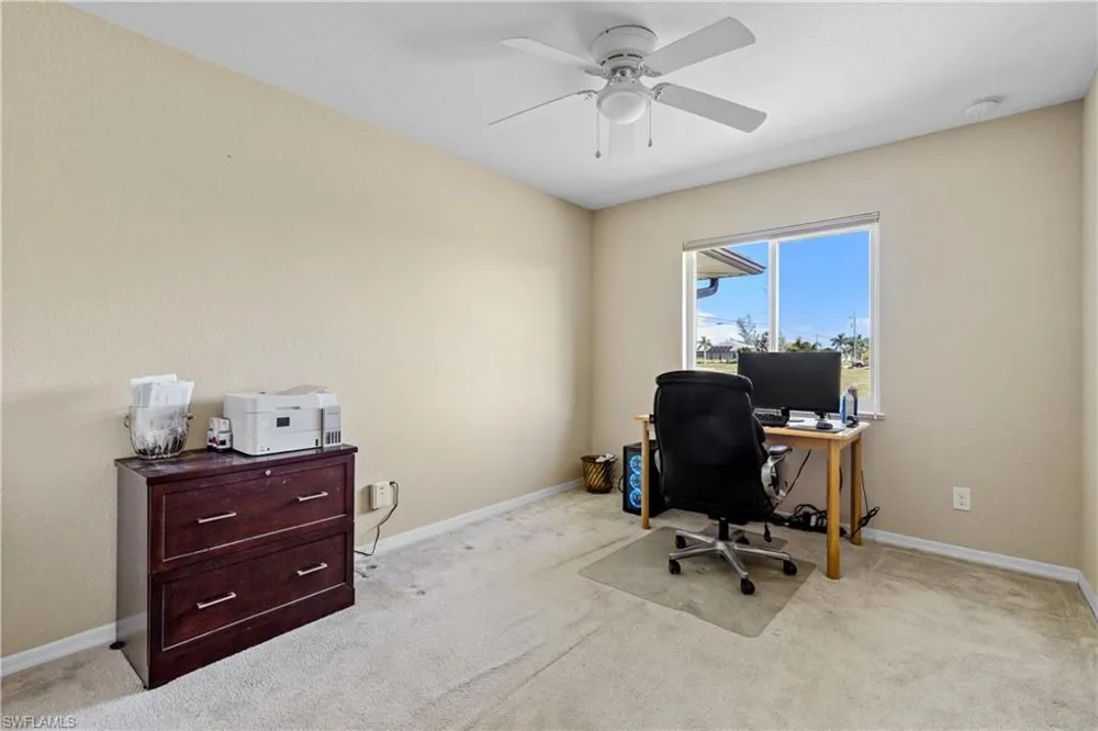 1633 NW 39th Avenue Cape Coral, FL 33993