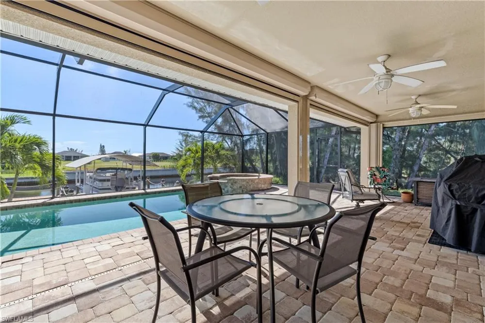 1633 NW 39th Avenue Cape Coral, FL 33993