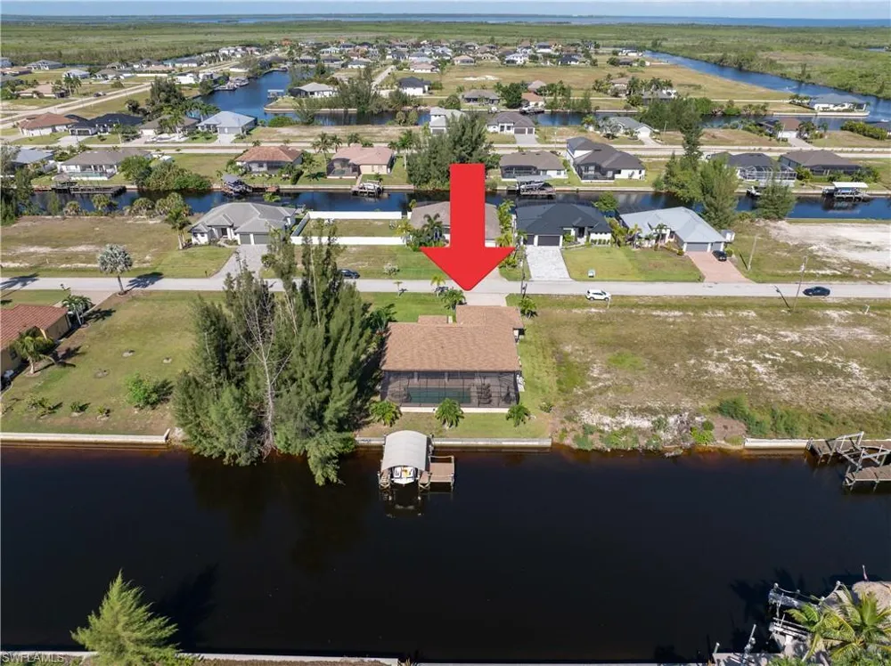 1633 NW 39th Avenue Cape Coral, FL 33993