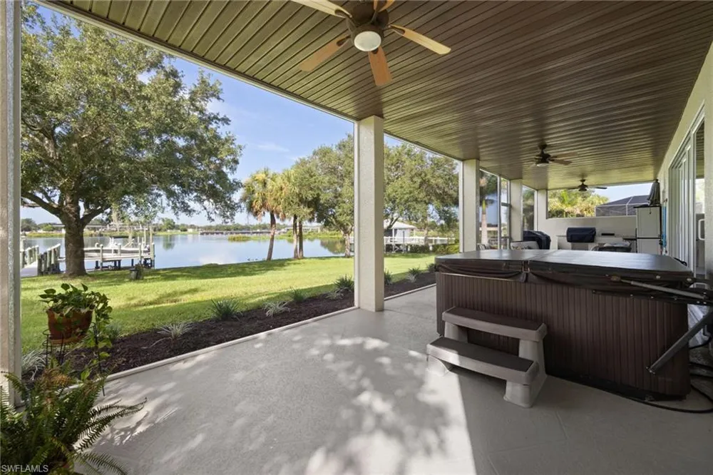 16450 Oakview Circle Alva, FL 33920