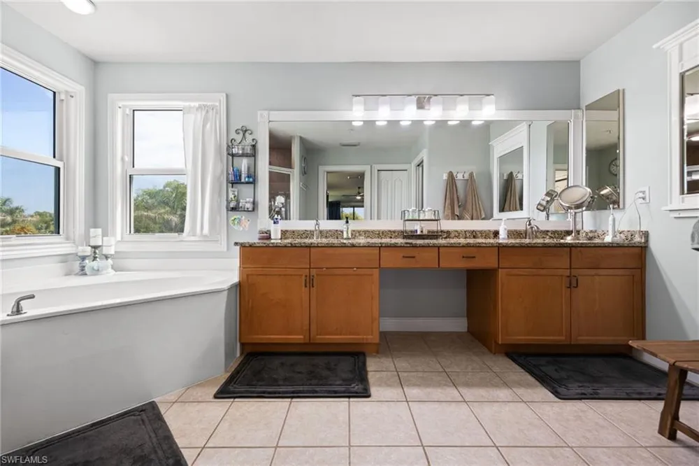 16450 Oakview Circle Alva, FL 33920