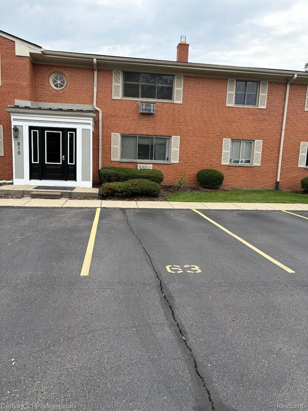 810 Plate Street #205 Rochester City, MI 48307