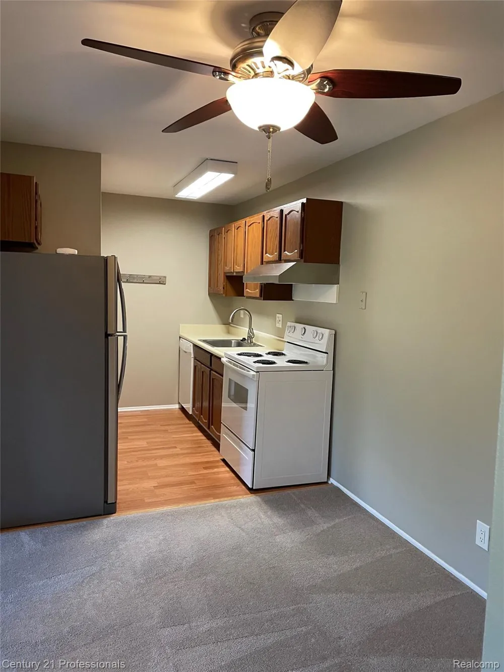 810 Plate Street #205 Rochester City, MI 48307