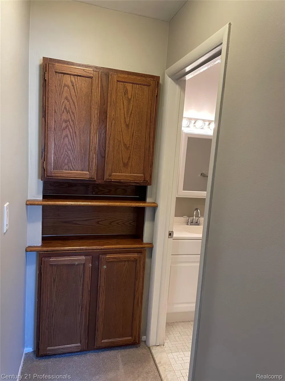 810 Plate Street #205 Rochester City, MI 48307
