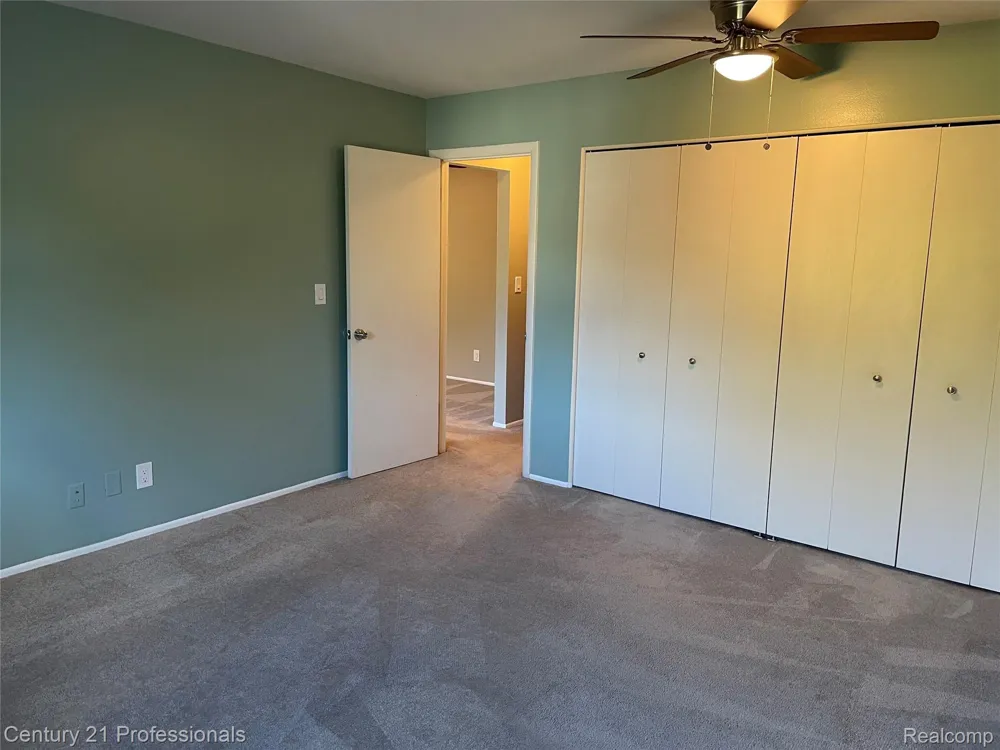 810 Plate Street #205 Rochester City, MI 48307