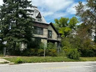 723 Sheridan Avenue Saginaw City, MI 48607