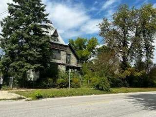 723 Sheridan Avenue Saginaw City, MI 48607