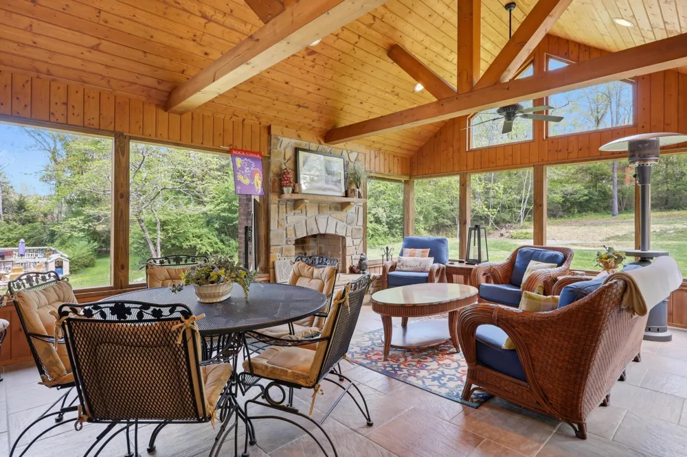 15 Middle Creek Road Signal Mountain, TN 37377