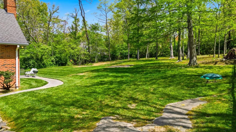 15 Middle Creek Road Signal Mountain, TN 37377