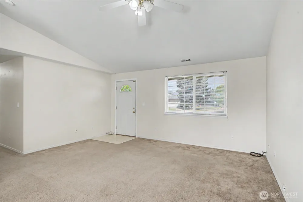 1116 E Hayden Moses Lake, WA 98837