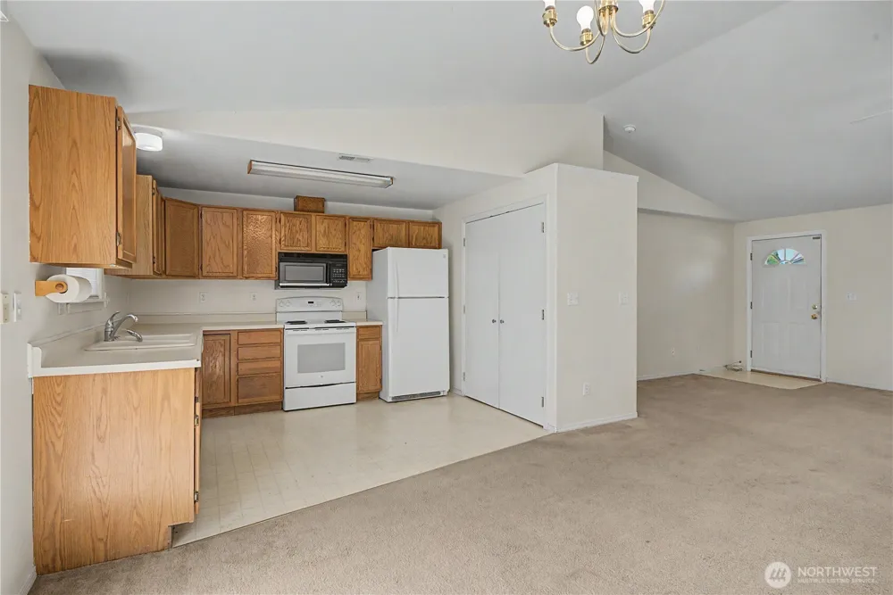 1116 E Hayden Moses Lake, WA 98837