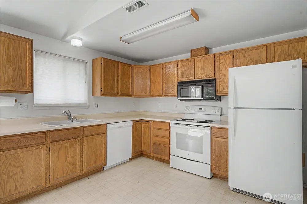 1116 E Hayden Moses Lake, WA 98837