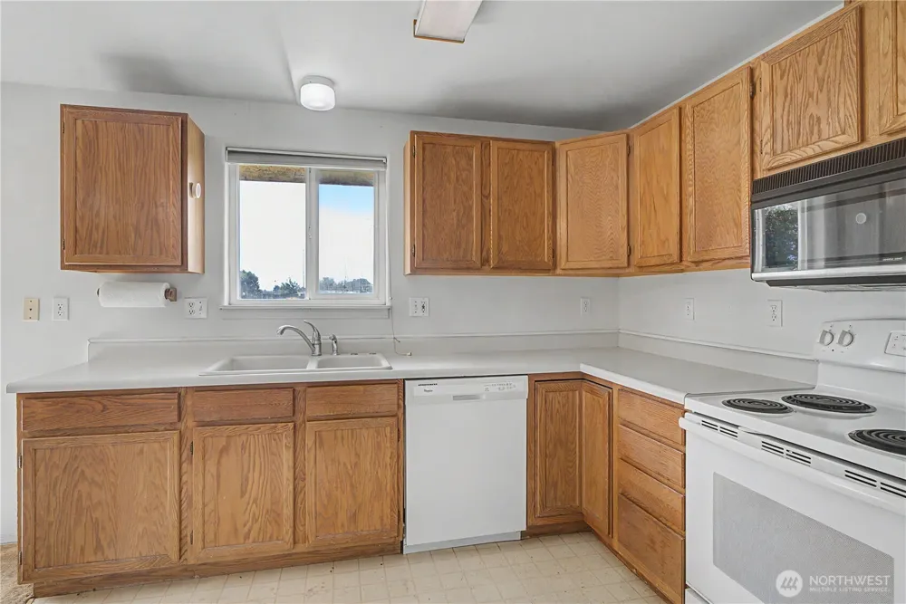 1116 E Hayden Moses Lake, WA 98837