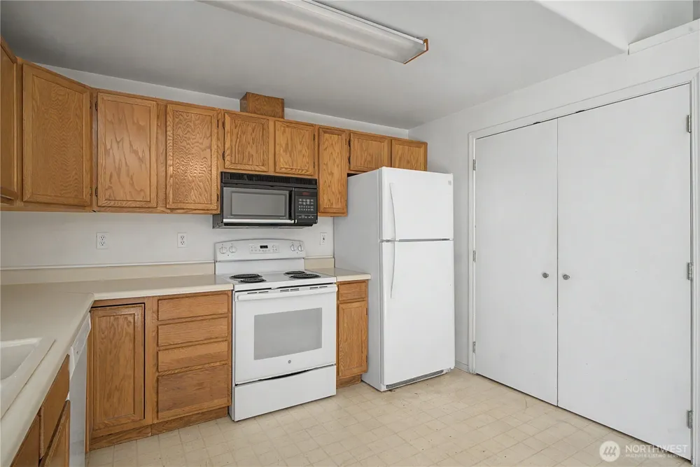 1116 E Hayden Moses Lake, WA 98837