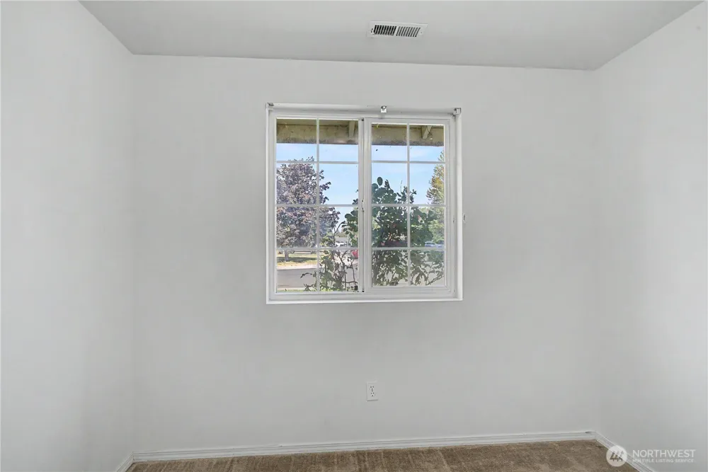 1116 E Hayden Moses Lake, WA 98837