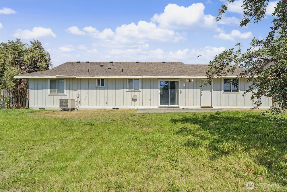 1116 E Hayden Moses Lake, WA 98837