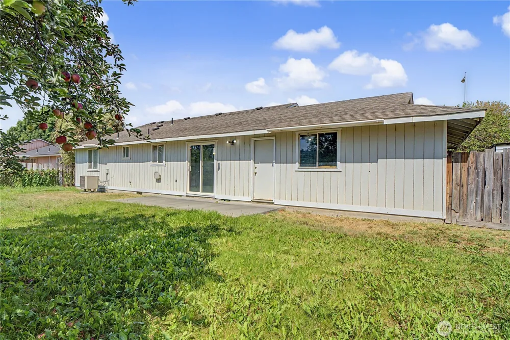 1116 E Hayden Moses Lake, WA 98837