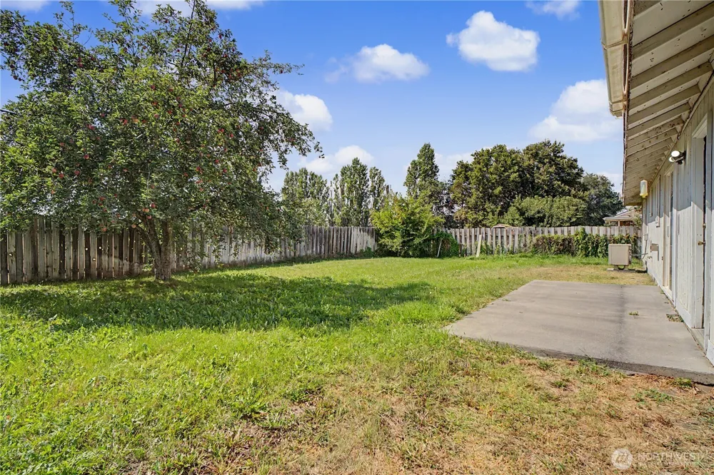1116 E Hayden Moses Lake, WA 98837