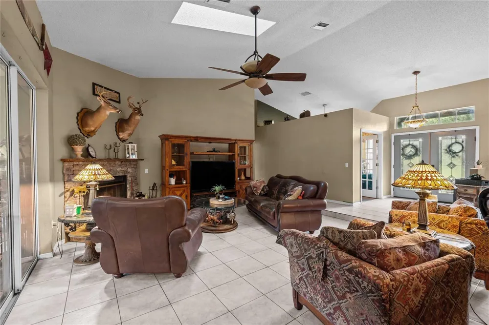 4457 CR 542H Bushnell, FL 33513