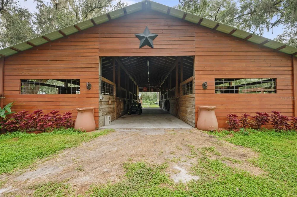 4457 CR 542H Bushnell, FL 33513