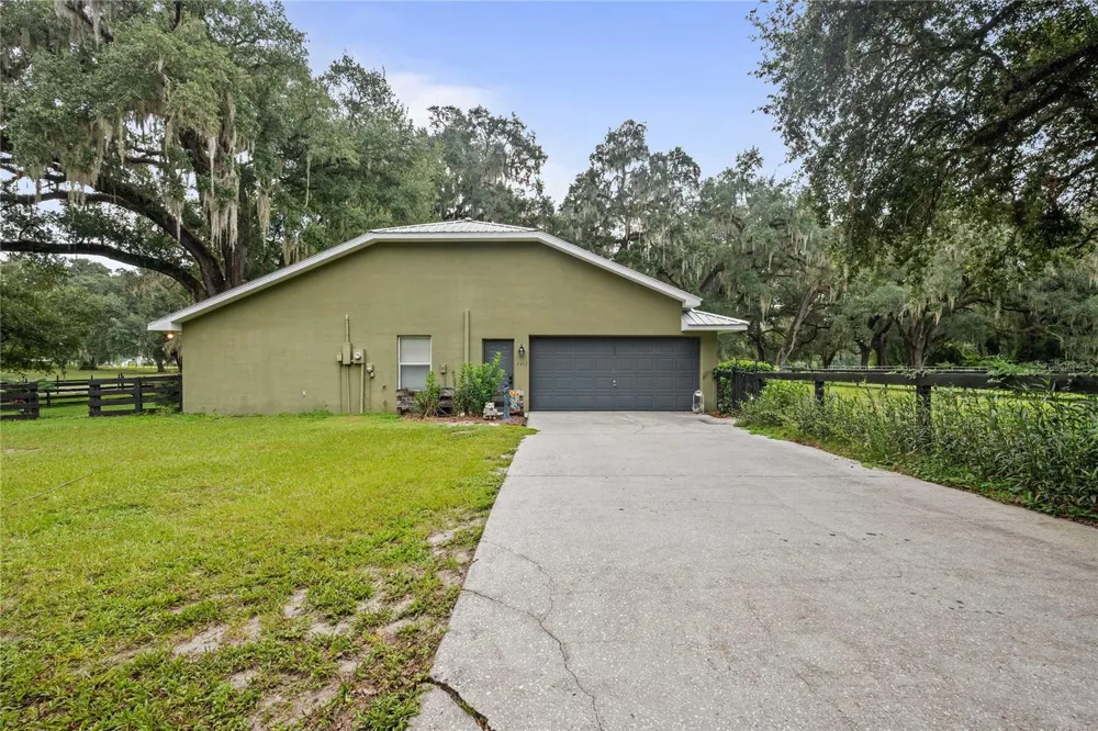 4457 CR 542H Bushnell, FL 33513