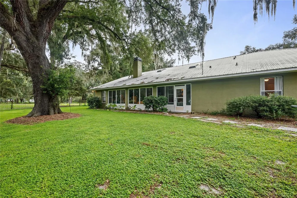 4457 CR 542H Bushnell, FL 33513