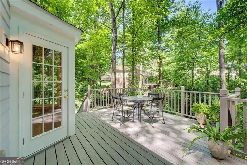 635 Winding Creek CT Sandy Springs, GA 30328