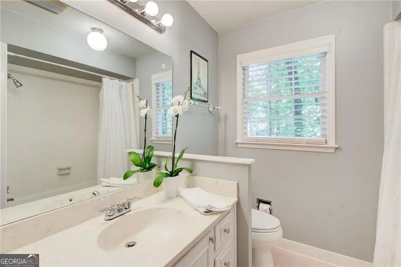 635 Winding Creek CT Sandy Springs, GA 30328