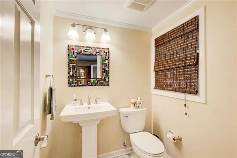 635 Winding Creek CT Sandy Springs, GA 30328