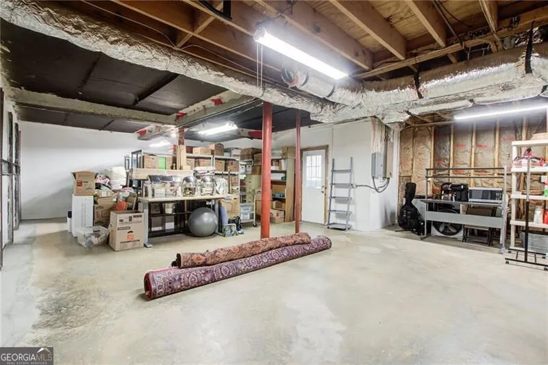 635 Winding Creek CT Sandy Springs, GA 30328