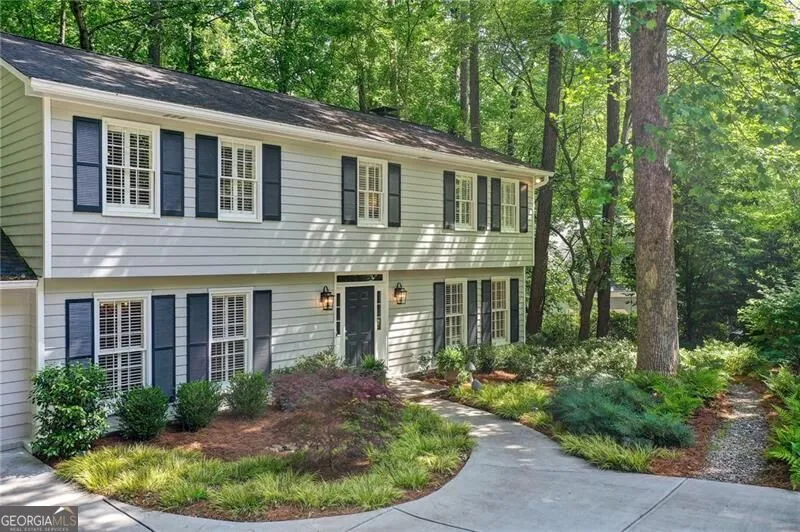 635 Winding Creek CT Sandy Springs, GA 30328