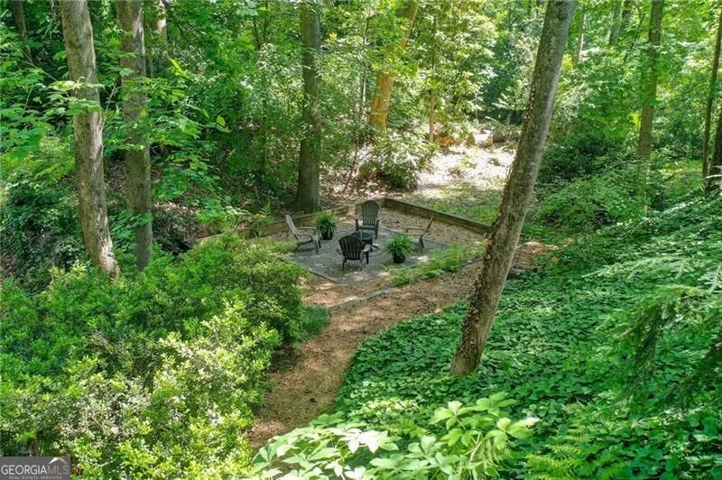 635 Winding Creek CT Sandy Springs, GA 30328