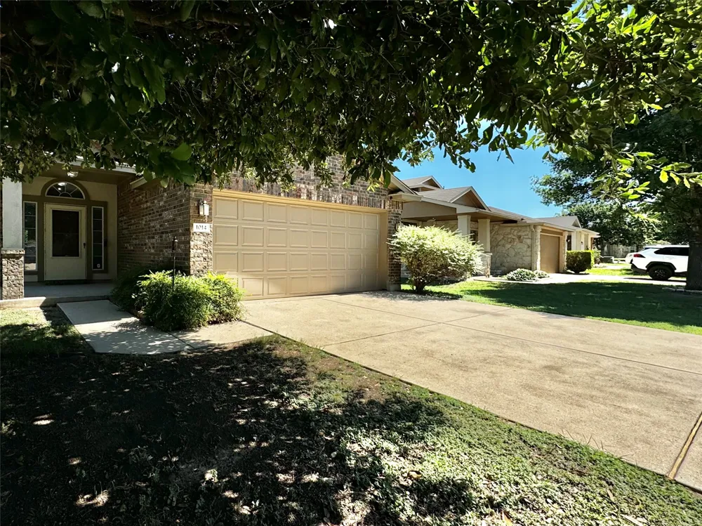 1014 Aiken Drive Leander, TX 78641