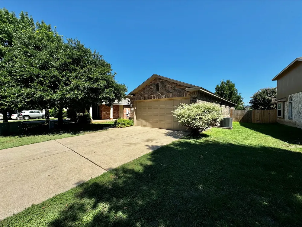 1014 Aiken Drive Leander, TX 78641