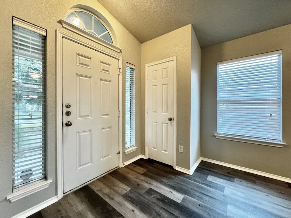 1014 Aiken Drive Leander, TX 78641